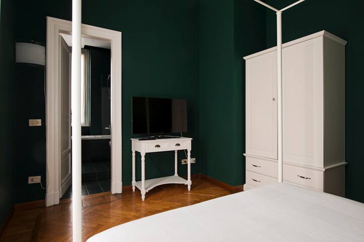 Kohl Haus: 4 BR+4 BH/Central Station Milano/Duomo gallery image 5