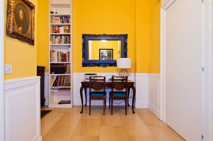 Kohl Haus: 4 BR+4 BH/Central Station Milano/Duomo gallery image 2