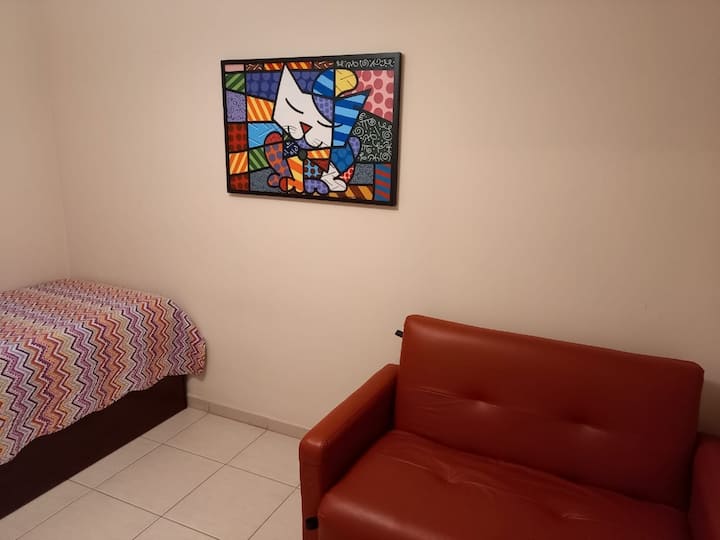 2号卧室配有bicama和沙发床