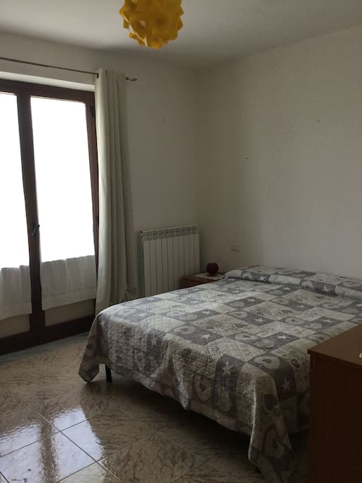 camera da letto con vista panoramica