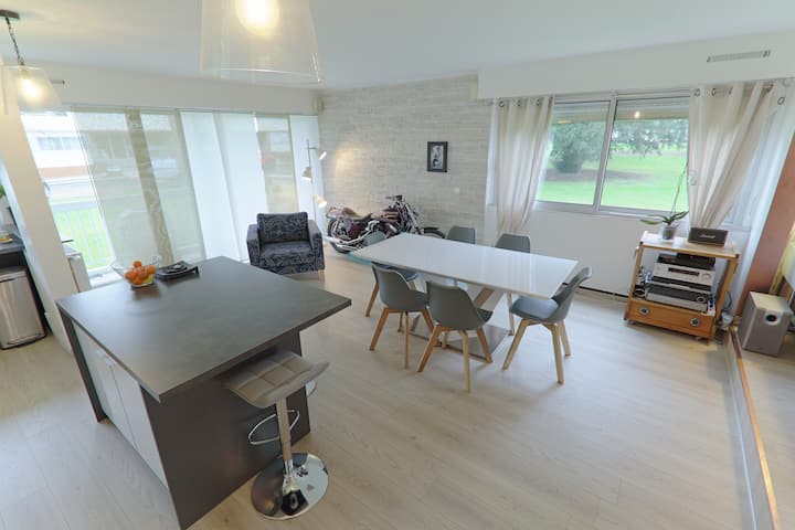 Big space, view on the park and a kid room