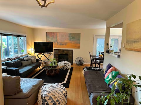 Resort Style Chalet near Grouse Mountain