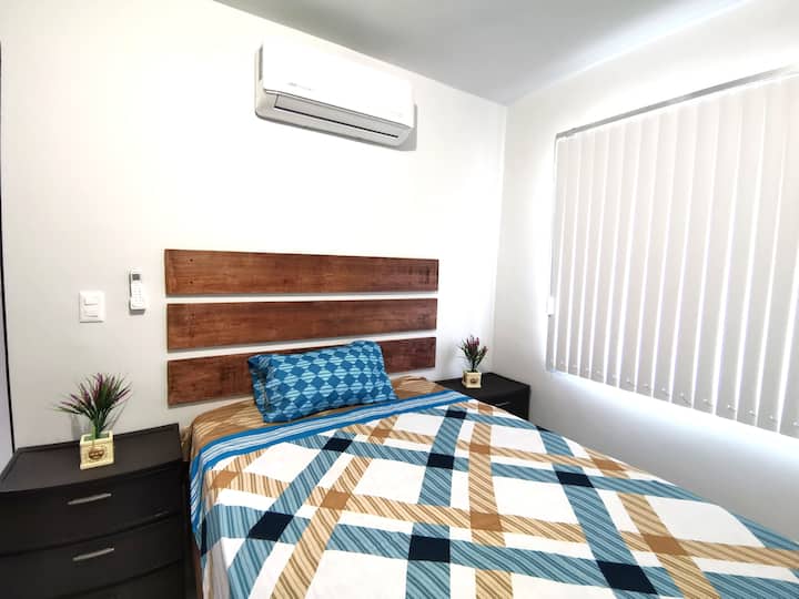 1 Bedroom w/bathroom 5 minutes from Downtown Tampico Houses for Rent