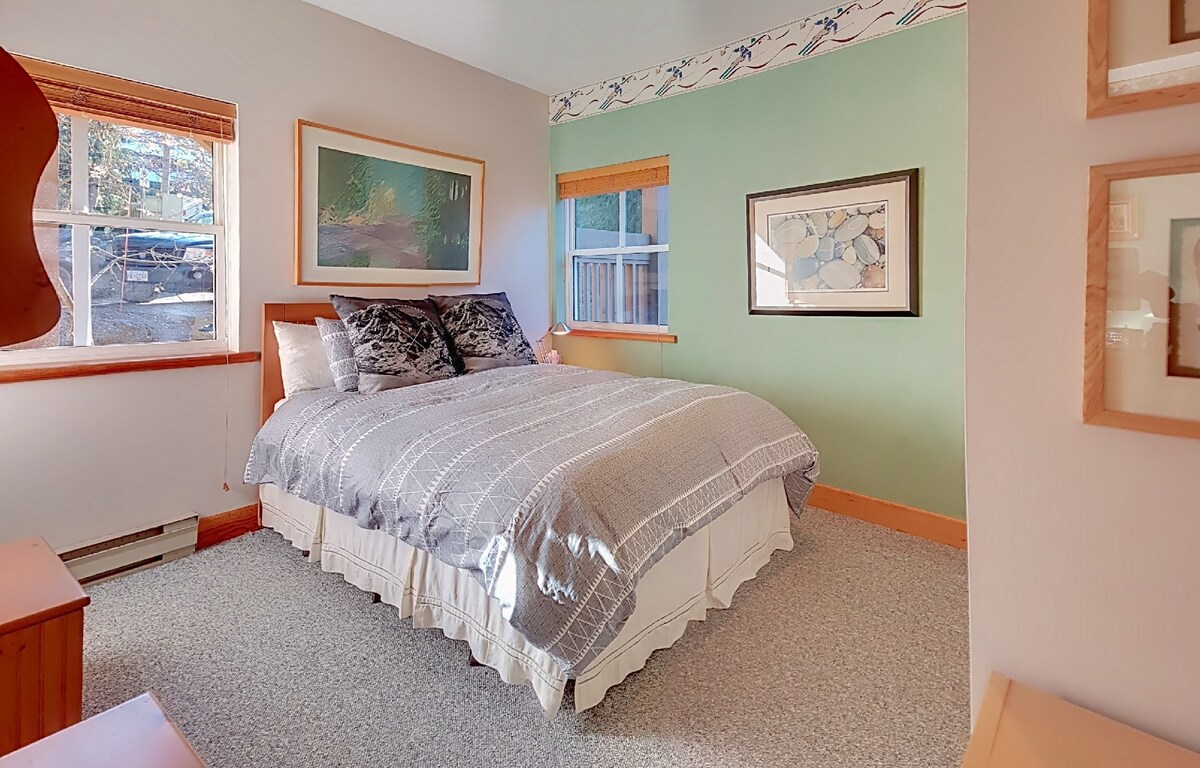 חדר שינה שני עם מיטת קווין סייז!