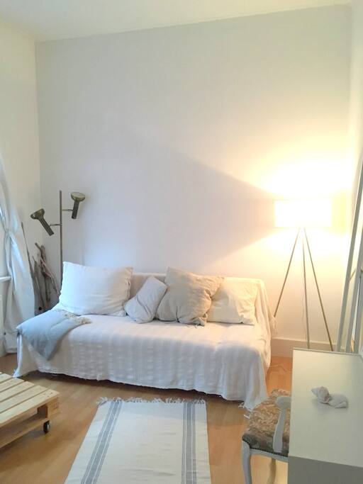 Wohnzimmer/Schlafcouch