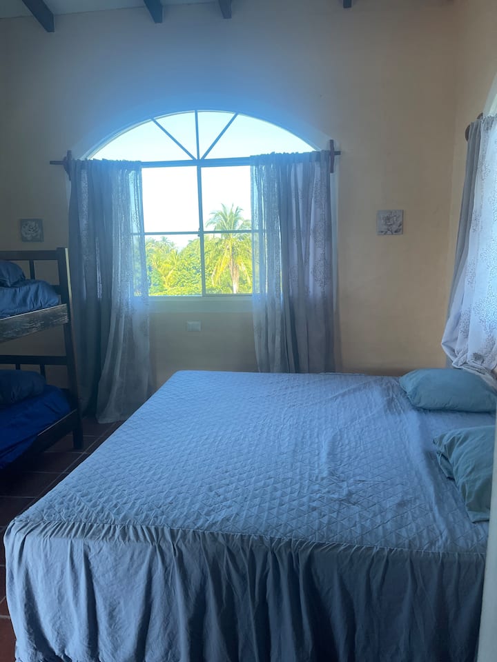 غرفة نوم ثانية