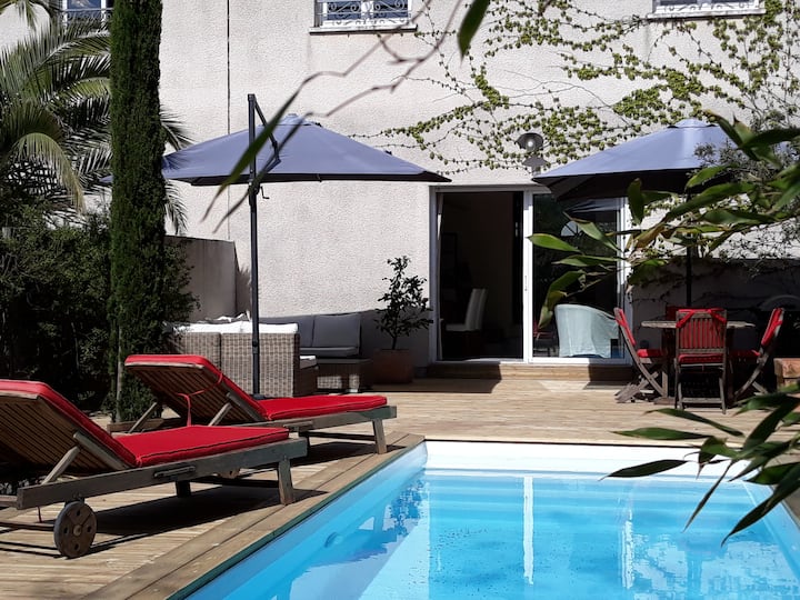 Bordeaux Maison De Ville Avec Piscine Chauffée - Bordéus