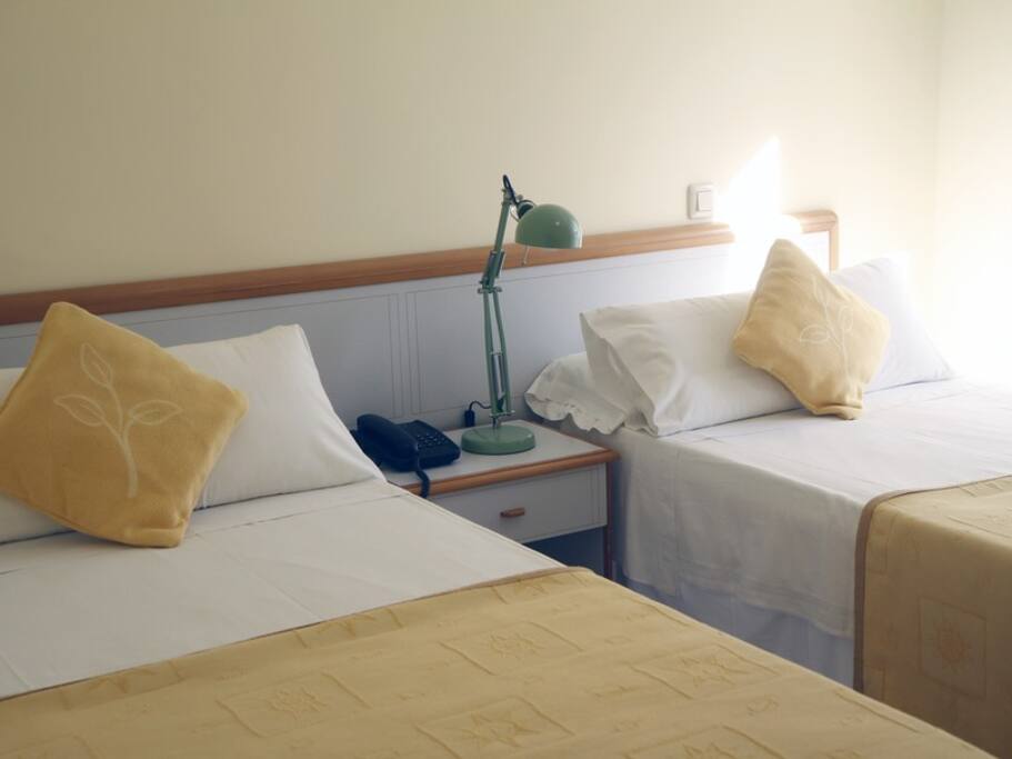 Hotel Playa de Merón Habitación con dos camas simples