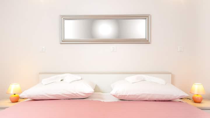 Este es el primer dormitorio ubicado en el primer piso del primer edificio.