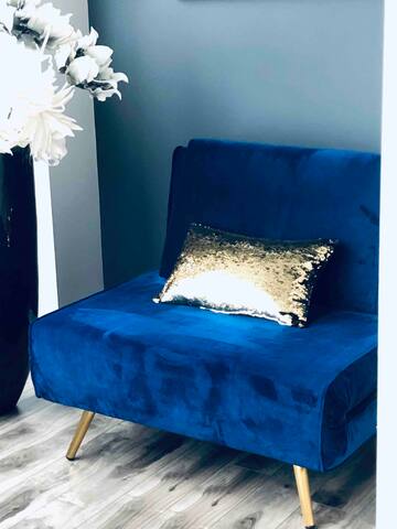 Beautiful, Modern, Luxury, Comfortable Condo gallery image 4