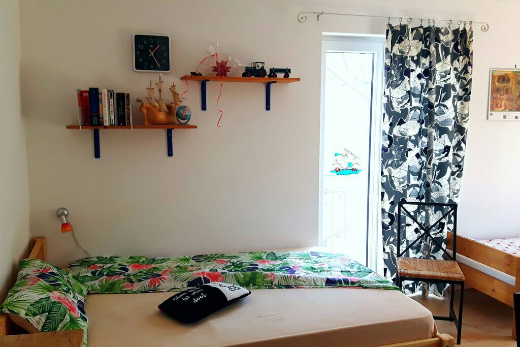 großzügiges Schlafzimmer zum entspannten Verweilen