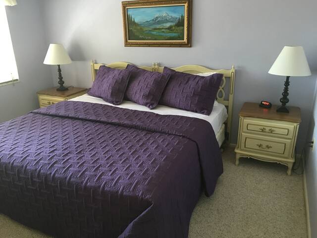 Immaculate and Cozy Three Bedroom Next to LEGOLAND