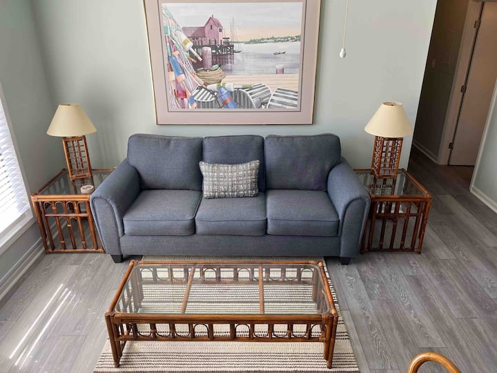 Cherry Grove Haven
Peaceful Condo Steps From Beach - South Carolina