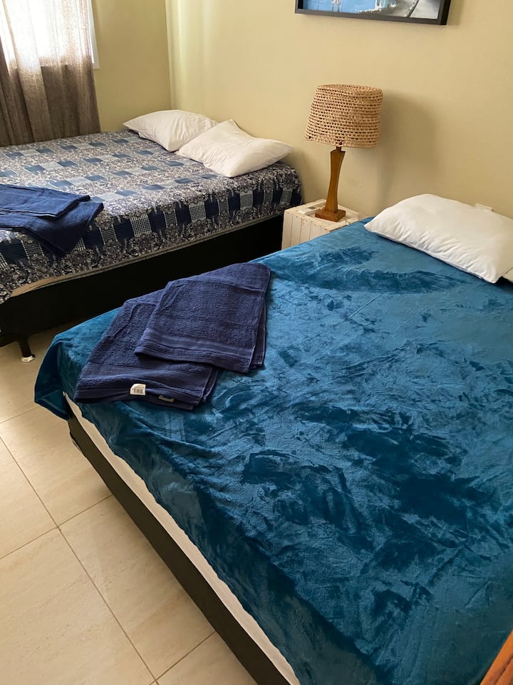 Chumba cha 1: vitanda 2 vya watu wawili