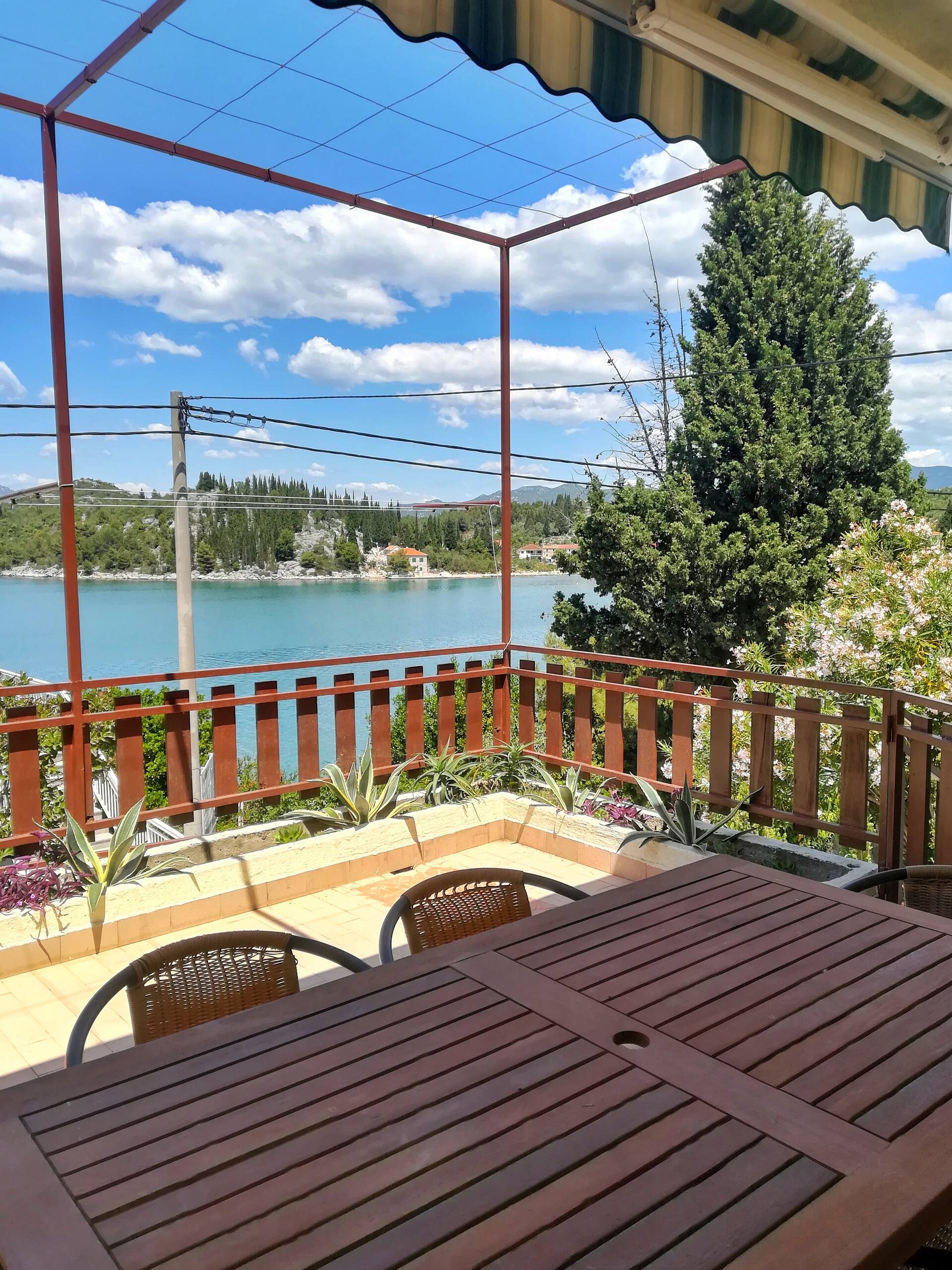 Two-bedroom seaside home in quiet fishing village