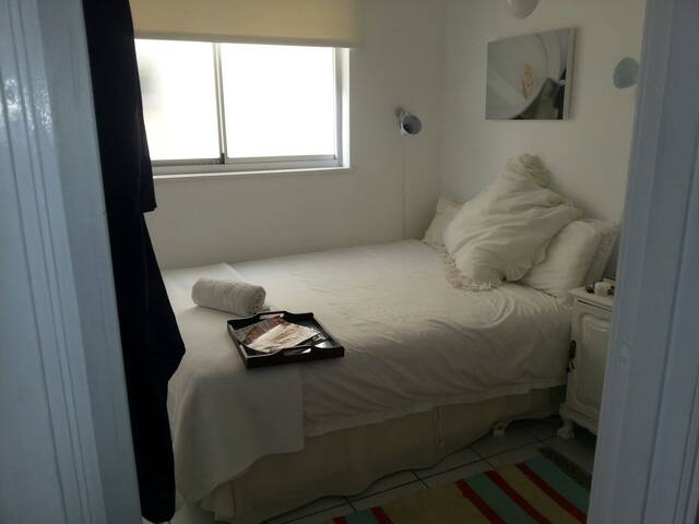 Beach Road Sea Point, promenade gallery image 5