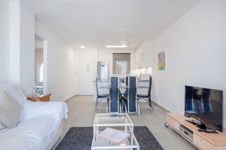 Modern Flat With Sea Views (Nr Beach/golf) - Calahonda
