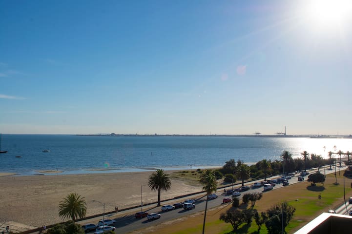 Boutique Stay at St Kilda Beach with amazing views
