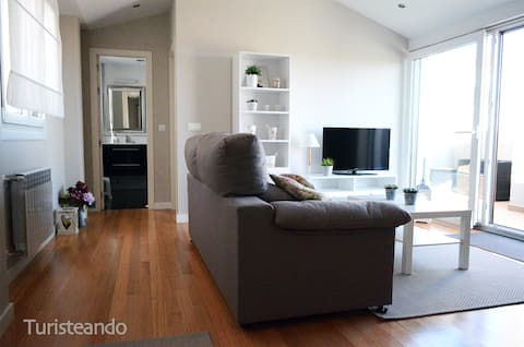 Top Airbnb: Pleamar duplex penthouse, large terrace in the center en San Vicente De La Barquera