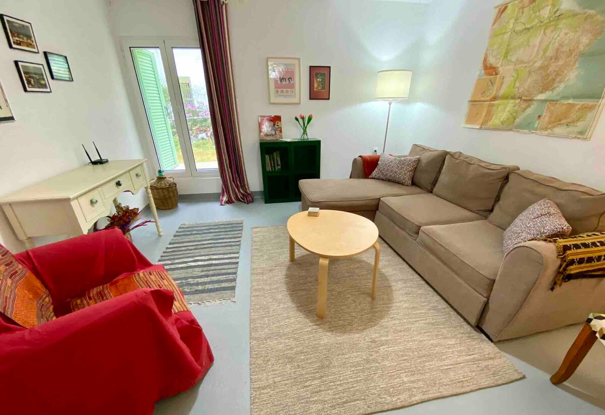 Sebule yenye kitanda cha sofa cha sehemu 2.