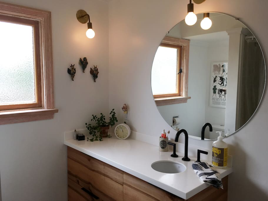 Shared bath with tub/shower