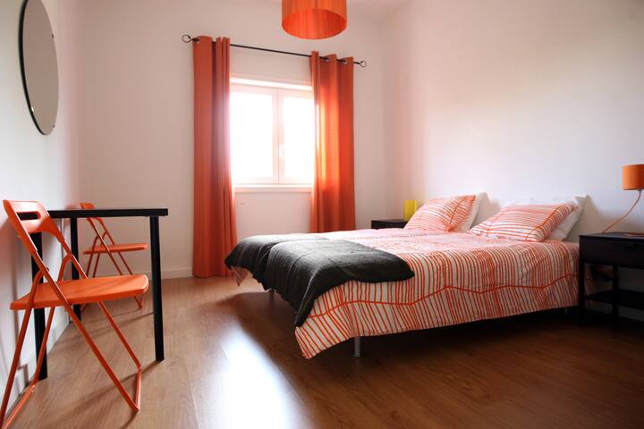 Great 4 bedroom near Casa da Música gallery image 4