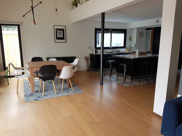 Belle maison familiale avec piscine gallery image 5