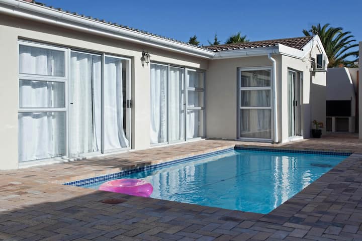 Lexcity Holiday Home