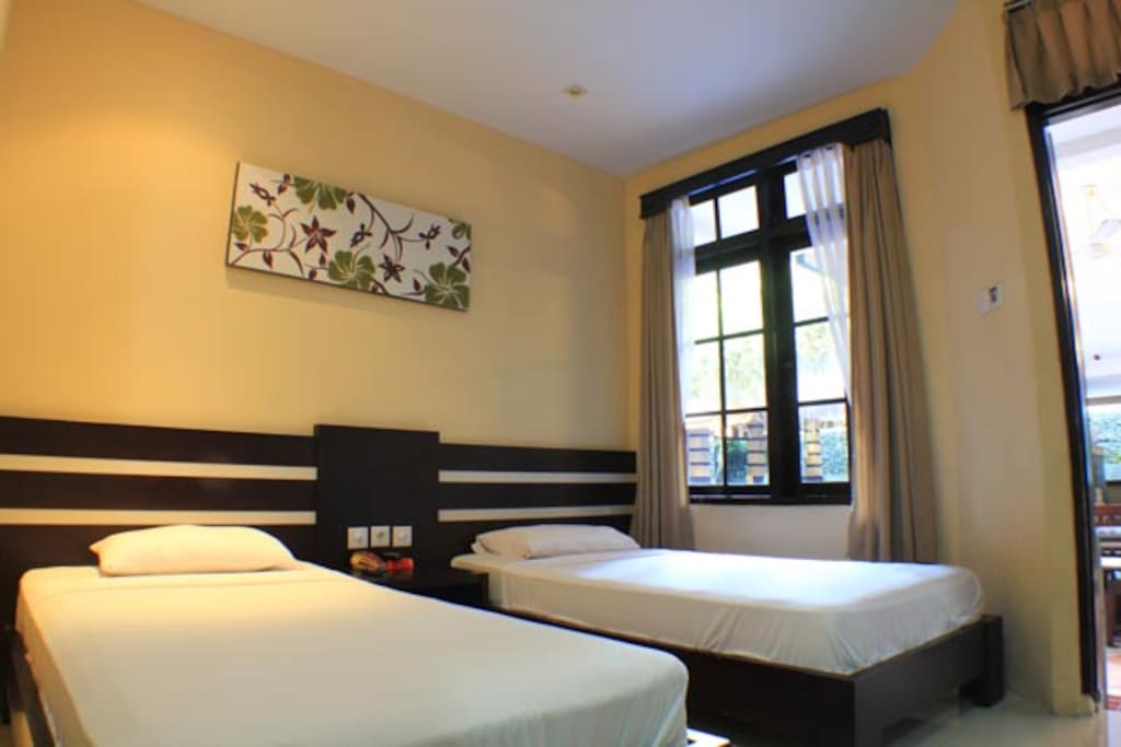 Twin Bed Deluxe Room