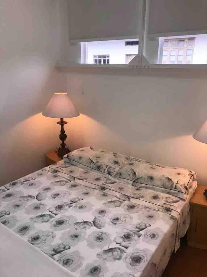 חדר בקומה העליונה 