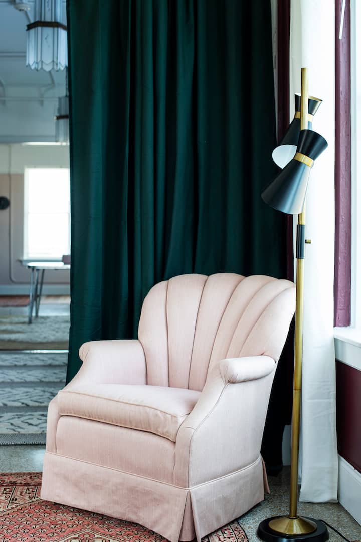 reading nook in the bedroom