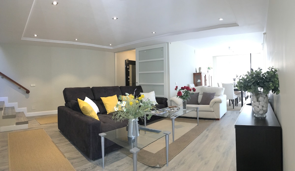 Popular Airbnb listing: Sea 450 m. If the dates don't suit you, ask me. in Alcúdia