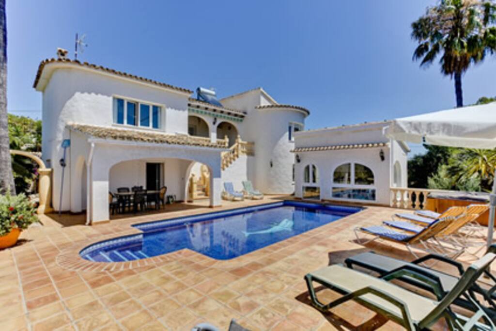 pool area