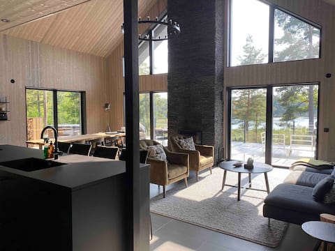 Brand new, modern, private and secluded lake house