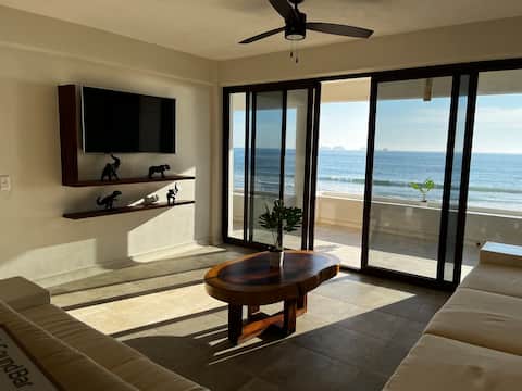 Top Airbnb: Costera Playa Blanca.-Luxury Condo A2. in El Coacoyul