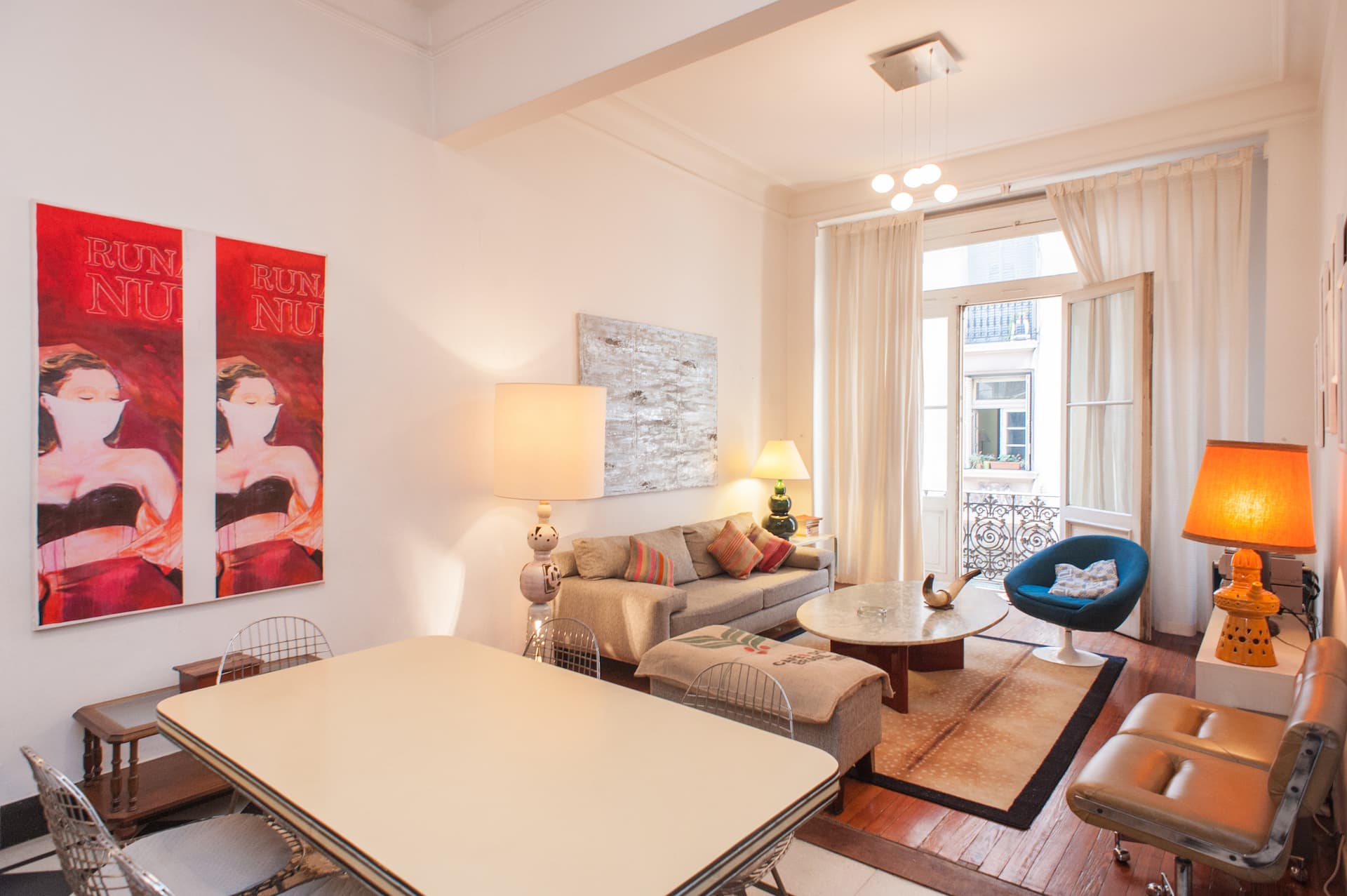 Three-bedroom apartment in Monserrat historic area