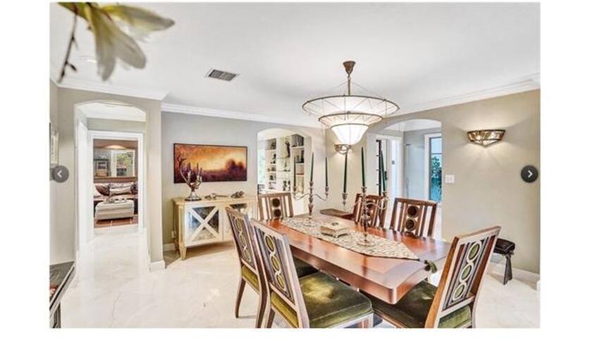 Waterfront Mediterranean Home. gallery image 4