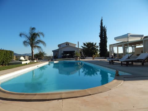 Pool luxury villa near Athens