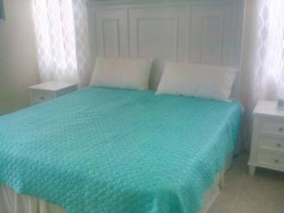 Main Bedroom Super size King size Bed
Fitted Wardrobes and vanity unit
