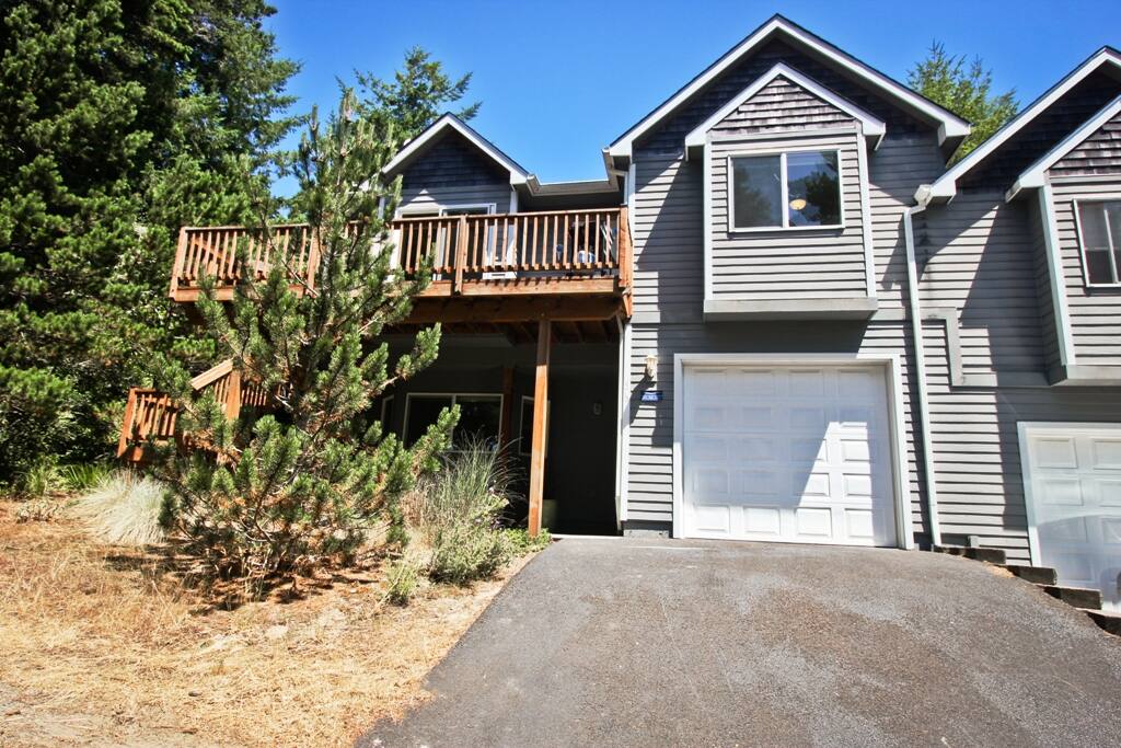 Street view of Manzanita Treasure