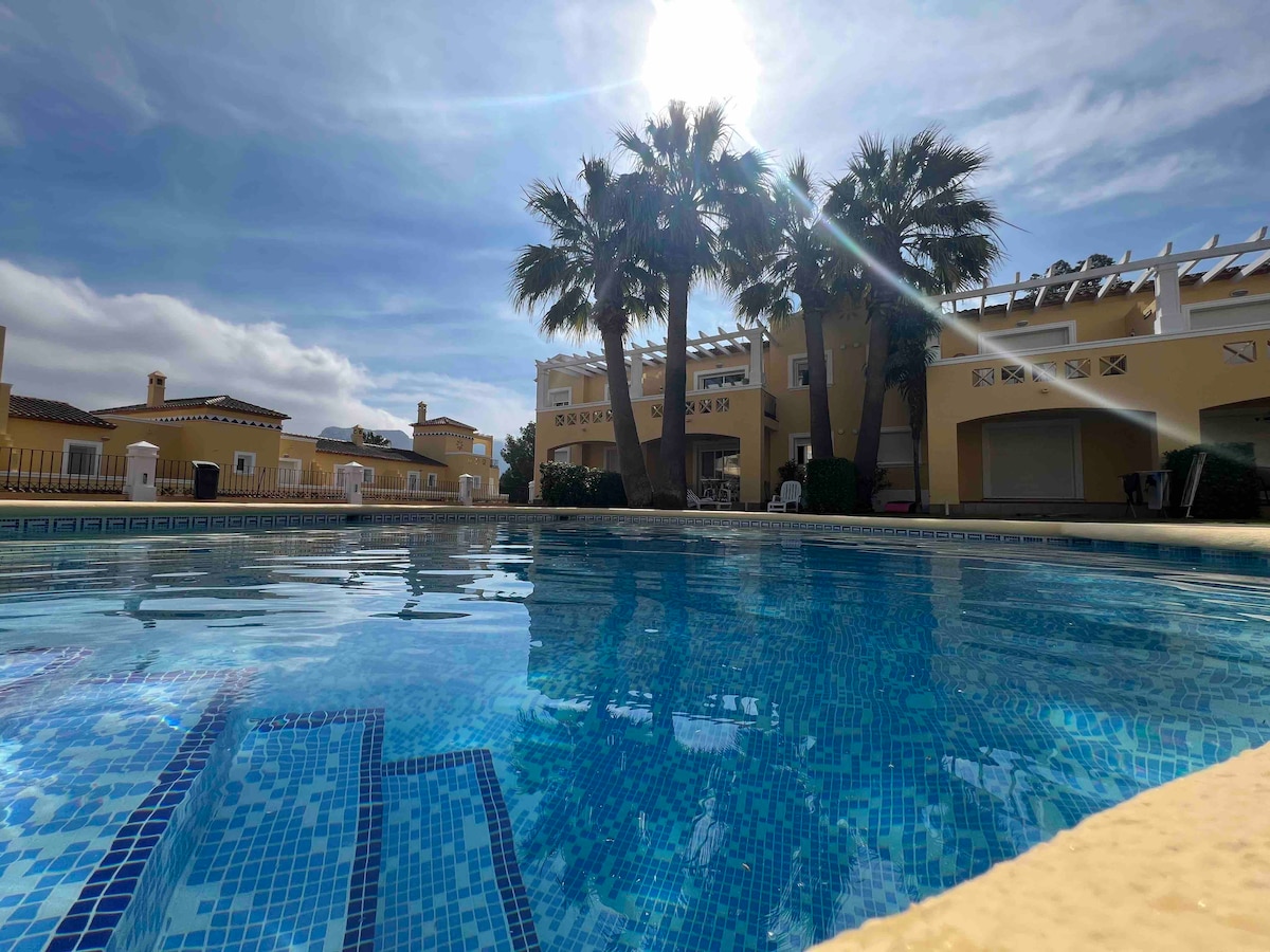 Annonce Airbnb populaire: Apartment with 2 swimming pools, 2 steps from a golf course and tennis à Pedreguer