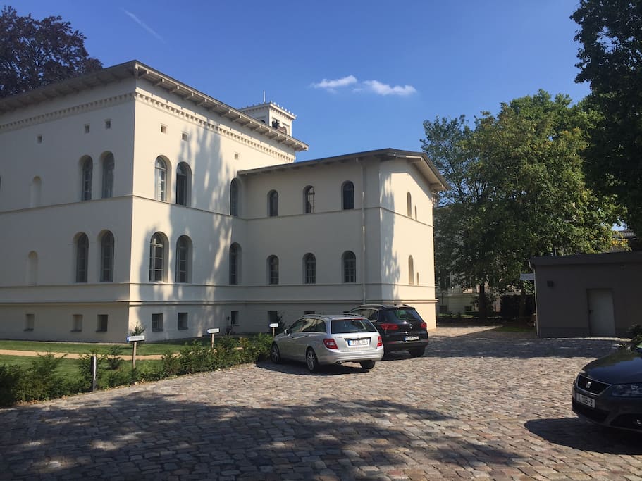 Villa Tiedtke mit Remise