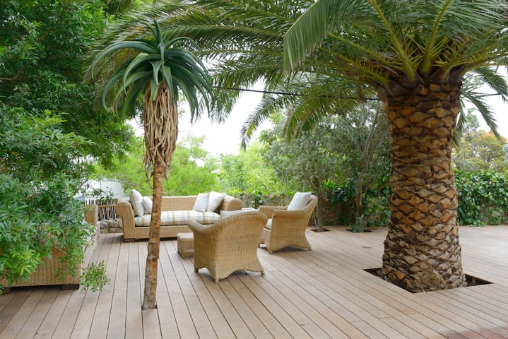 Everview Garden, 10min from beach gallery image 2