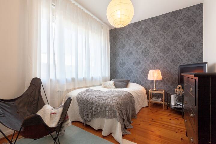 Quiet and beautiful room.