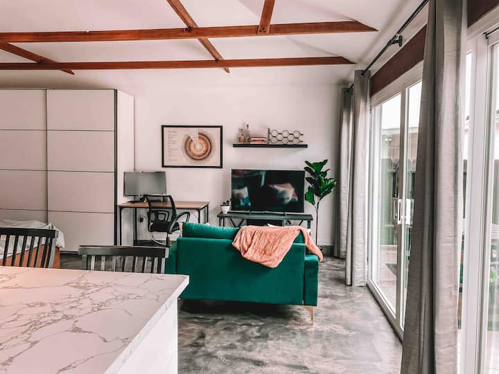 Industrial Modern Studio Blocks From Downtown - Loma Linda, CA