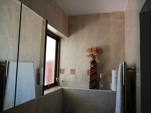 Very bright family style getaway place gallery image 5