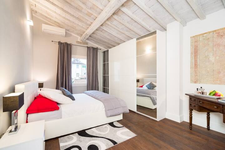 Central louisa apartment