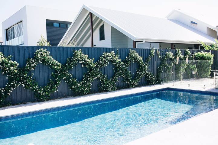 Casuarina Beachfront Hamptons House