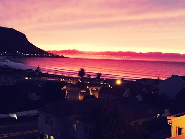 Beach View living Luxurious beach apartment