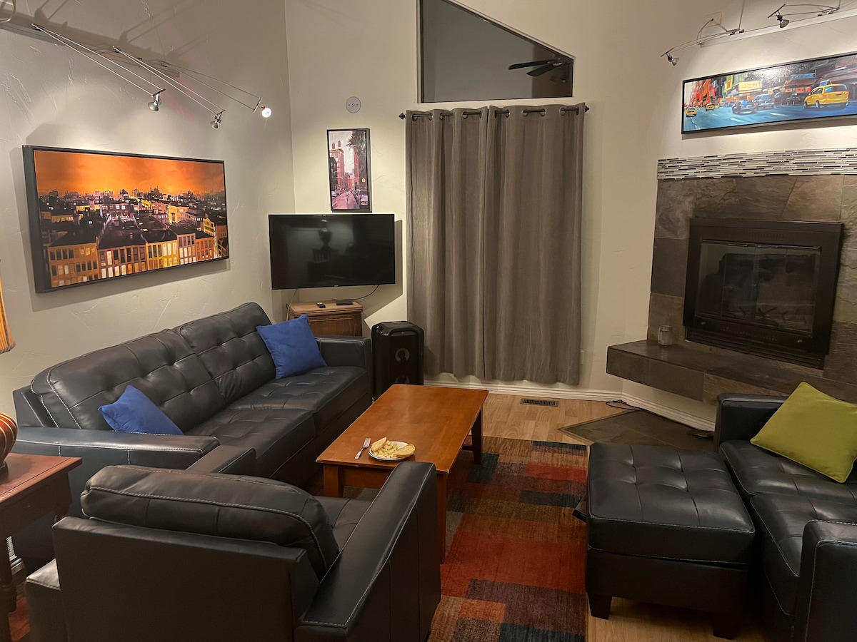 Popular Airbnb listing: Comfy Downtown Edwards - Mountain Village Home in Edwards